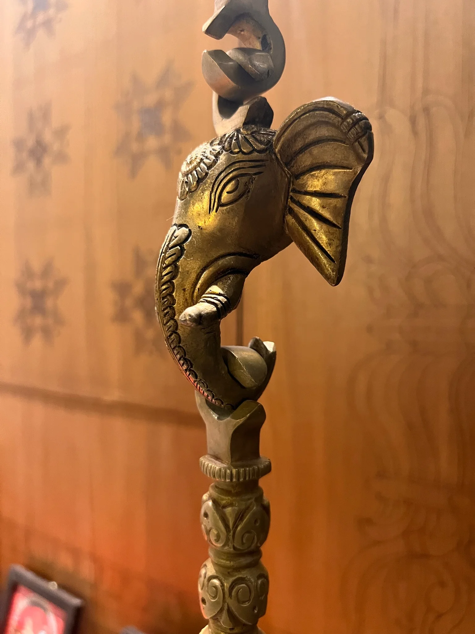 Brass Ganesha decorative stand